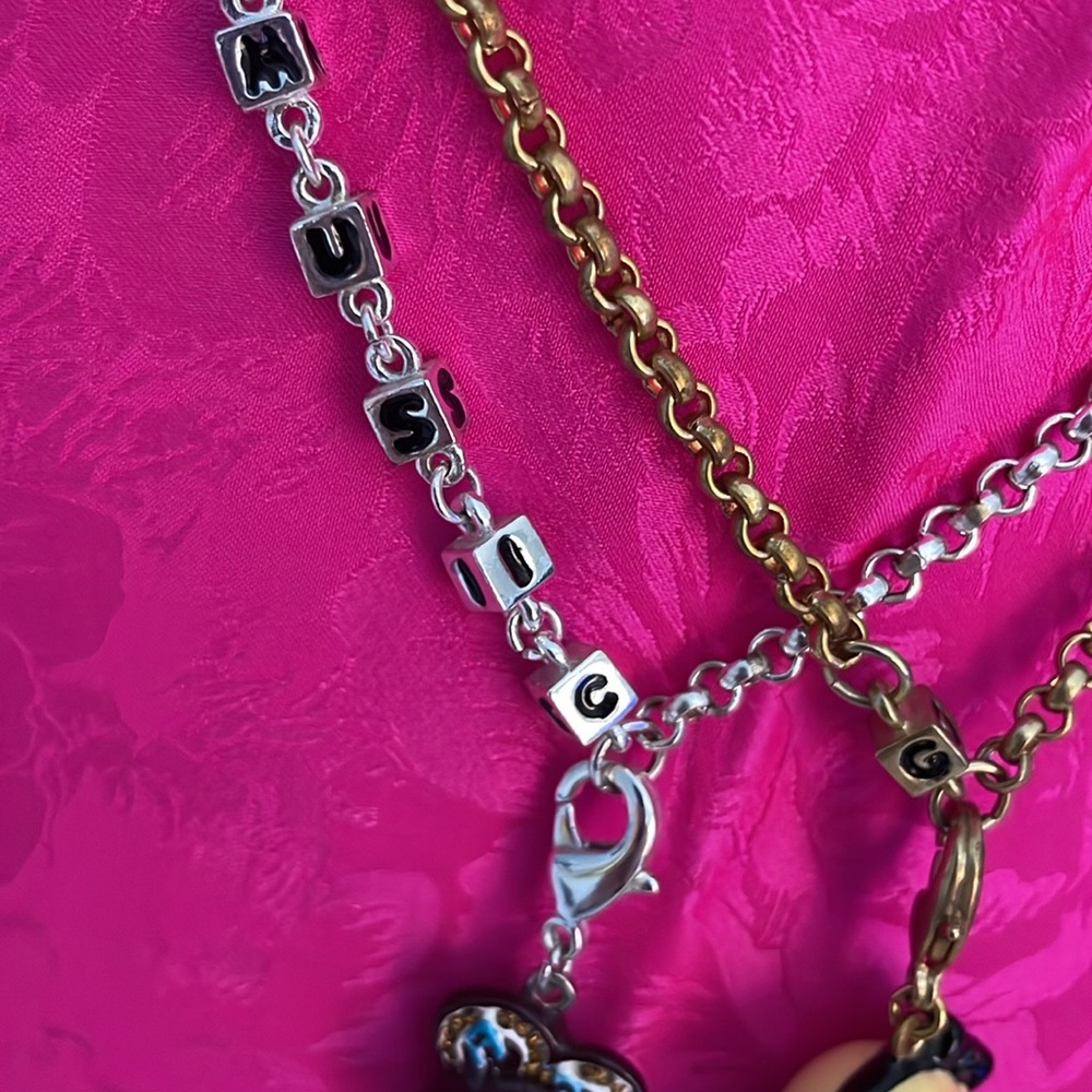 2 Necklaces. - image 5